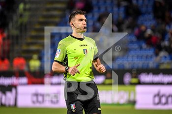 2023-03-01 - Marco Monaldi Arbitro, Referee, - CAGLIARI CALCIO VS GENOA CFC - ITALIAN SERIE B - SOCCER