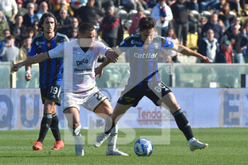 2023-03-04 - Olimpiu Morutan (Pisa) Valerio Verre (Palermo) - AC PISA VS PALERMO FC - ITALIAN SERIE B - SOCCER