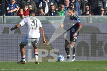 2023-03-04 - Marius Marin (Pisa) Giuseppe Aurelio (Palermo) - AC PISA VS PALERMO FC - ITALIAN SERIE B - SOCCER