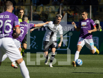 2023-03-11 - Parma Dennis Man Attacking - PARMA CALCIO VS FC SUDTIROL - ITALIAN SERIE B - SOCCER