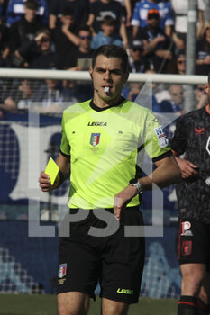 18/03/2023 - the Referee Simone Sozza during Brescia FC vs Genoa CFC, 30° Serie BKT 2022-23 game at Mario Rigamonti stadium in Brescia, Italy, on March 18, 2023. - BRESCIA CALCIO VS GENOA CFC - SERIE B - CALCIO
