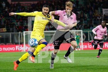17/03/2023 - Diego Falcinelli (Modena) and Simon Graves Jensen (Palermo) - PALERMO FC VS MODENA FC - SERIE B - CALCIO