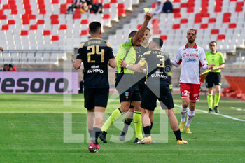 2023-04-01 - Gaetano Letizia  (Benevento Calcio) receives a yellow card - SSC BARI VS BENEVENTO CALCIO - ITALIAN SERIE B - SOCCER
