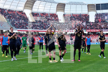2023-04-01 - Benevento Calcio applauds fans - SSC BARI VS BENEVENTO CALCIO - ITALIAN SERIE B - SOCCER