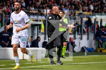 2023-04-01 - Pierpaolo Bisoli, Mister of Sudtirol - CAGLIARI CALCIO VS FC SUDTIROL - ITALIAN SERIE B - SOCCER
