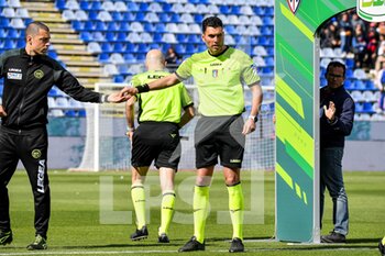 2023-04-15 - Manuel Volpi, Arbitro, Referee - CAGLIARI CALCIO VS FROSINONE CALCIO - ITALIAN SERIE B - SOCCER