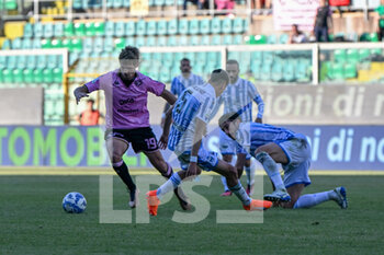 2023-05-06 - Palermo’s Luca Vido in action during the Italian Serie BKT soccer match Palermo FC vs. SPAL at the Renzo Barbera stadium in Palermo, Italy, 6th of May 2023 - PALERMO FC VS SPAL - ITALIAN SERIE B - SOCCER