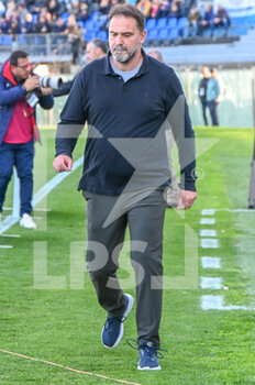 2023-04-10 - Luca D'Angelo Head Coach (Pisa) - AC PISA VS CAGLIARI CALCIO - ITALIAN SERIE B - SOCCER