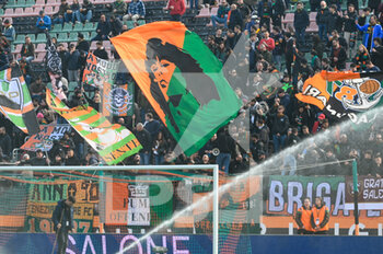 2023-02-25 - Venezia FC supporters - VENEZIA FC VS CAGLIARI CALCIO - ITALIAN SERIE B - SOCCER