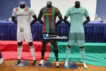 2023-08-05 - Presentation of the new official match shirts of Ternana Calcio for the 2023/24 season
Front Side - PRESENTATION OF THE NEW OFFICIAL MATCH SHIRTS OF TERNANA CALCIO FOR THE 2023/24 SEASON - ITALIAN SERIE B - SOCCER