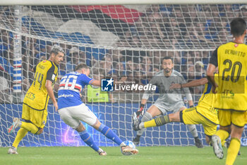 2023-08-25 - Antonino La Gumina (Sampdoria) shots on goal - UC SAMPDORIA VS AC PISA - ITALIAN SERIE B - SOCCER