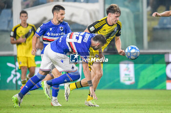 2023-08-25 - Matteo Tramoni (Pisa) fights for the ball against Nicola Murru (Sampdoria) - UC SAMPDORIA VS AC PISA - ITALIAN SERIE B - SOCCER