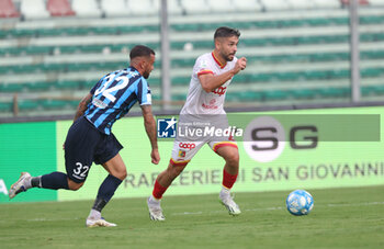 2023-09-03 - Dimitrios Sounas of Us Catanzaro and Franco Lepore of Calcio Lecco 1912 during the Serie B match between Lecco and Catanzaro at Stadio Euganeo on September 3, 2023 in Padova, Italy.
(Photo by Matteo Bonacina/LiveMedia) - LECCO 1912 VS US CATANZARO - ITALIAN SERIE B - SOCCER