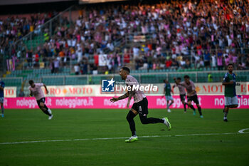 2023-09-02 - Happiness of Palermo F.C.’s Roberto Insigne scores a goal during the Italian Serie BKT soccer match SSC Palermo F.C. vs. Feralpisalo at the Renzo Barbera Stadium, Palermo, Italy, 2nd of September 2023 - PALERMO FC VS FERALPISALò - ITALIAN SERIE B - SOCCER