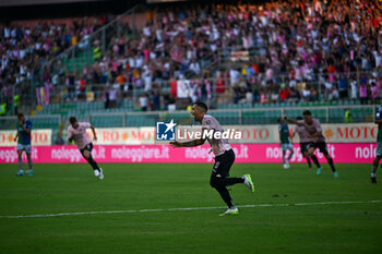 2023-09-02 - Happiness of Palermo F.C.’s Roberto Insigne scores a goal during the Italian Serie BKT soccer match SSC Palermo F.C. vs. Feralpisalo at the Renzo Barbera Stadium, Palermo, Italy, 2nd of September 2023 - PALERMO FC VS FERALPISALò - ITALIAN SERIE B - SOCCER