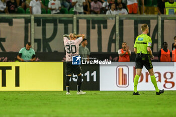 2023-09-02 - Palermo F.C.’s Nicola Valente shows his disappointment during the Italian Serie BKT soccer match SSC Palermo F.C. vs. Feralpisalo at the Renzo Barbera Stadium, Palermo, Italy, 2nd of September 2023 - PALERMO FC VS FERALPISALò - ITALIAN SERIE B - SOCCER