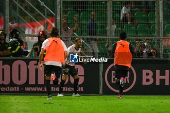 2023-09-02 - Happiness of Palermo F.C.’s Federico Di Francesco after scores a goal during the Italian Serie BKT soccer match SSC Palermo F.C. vs. Feralpisalo at the Renzo Barbera Stadium, Palermo, Italy, 2nd of September 2023 - PALERMO FC VS FERALPISALò - ITALIAN SERIE B - SOCCER