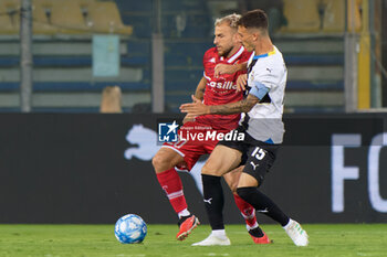 2023-09-27 - Giuseppe Sibilli (SSC Bari) and Enrico Delprato (Parma Calcio) - PARMA CALCIO VS SSC BARI - ITALIAN SERIE B - SOCCER