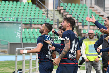 2023-11-11 - Cosenza's Gennaro Tutino celebrate during Serie B match Cosenza vs Reggiana at the San Vito-Marulla stadium in Cosenza, Italy on November 11, 2023 - COSENZA CALCIO VS AC REGGIANA - ITALIAN SERIE B - SOCCER