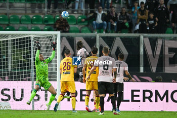 2023-11-12 - Cverhead kick of Mamadou Coulibaly (Palermo F.C.) during the Italian Serie BKT match between Palermo F.C. vs Cittadella on 2th November 2023 at the Renzo Barbera stadium in Palermo, Italy - PALERMO FC VS AS CITTADELLA - ITALIAN SERIE B - SOCCER