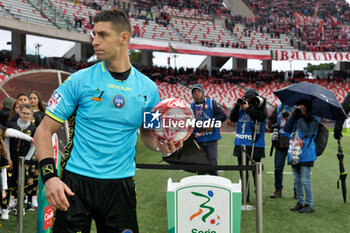 2023-11-25 - the referee Giuseppe Collu of Cagliari - SSC BARI VS VENEZIA FC - ITALIAN SERIE B - SOCCER