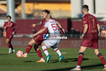 2023-11-25 - Tommy Maistrello (A. S. Cittadella) hindered by Andrea Masiello (FC Sudtirol) - AS CITTADELLA VS FC SüDTIROL - ITALIAN SERIE B - SOCCER