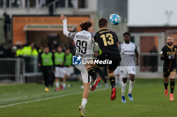 2023-12-02 - Pablo Ridriguez (Ascoli) hindered by Marco Modolo (Venezia) - VENEZIA FC VS ASCOLI CALCIO - ITALIAN SERIE B - SOCCER