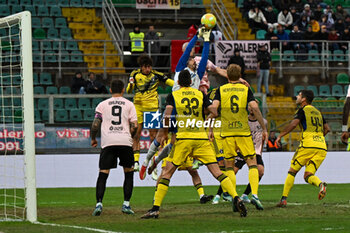 2023-12-16 - Andrade Nicolas (Pisa S.C. 1909) saves the ball during the Italian Serie BKT match between Palermo F.C. vs. Pisa U.S. 1909 at the Renzo Barbera Stadium in Palermo, Italy - PALERMO FC VS AC PISA - ITALIAN SERIE B - SOCCER