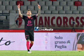 2023-08-18 - Matteo Brunori (Palermo F.C.) celebrates - SSC BARI VS PALERMO FC - ITALIAN SERIE B - SOCCER