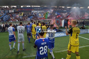 2023-08-21 - Players of Pisa greet their fans during Pisa SC team presentation. - PISA SC TEAM PRESENTATION - ITALIAN SERIE B - SOCCER