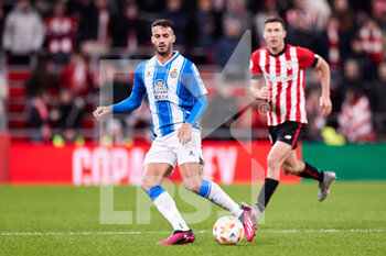 2023-01-18 - Pol Lozano of RCD Espanyol in action during the Spanish Cup, Copa del Rey, Round of 16 football match between Athletic Club and RCD Espanyol on January 18, 2023 at San Mames stadium in Bilbao, Spain - FOOTBALL - SPANISH CUP - ATHLETIC CLUB V ESPANYOL - SPANISH CUP - SOCCER