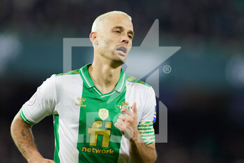 2023-01-18 - Sergio Canales of Real Betis during the Spanish Cup, Copa del Rey, round of 16 football match between Real Betis and CA Osasuna on January 18, 2023 at Benito Villamarin stadium in Sevilla, Spain - FOOTBALL - SPANISH CUP - REAL BETIS V OSASUNA - SPANISH CUP - SOCCER