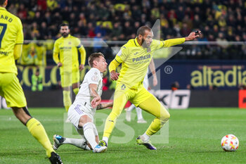 2023-01-19 - Etienne Capoue of Villarreal and Toni Kroos of Real Madrid during the Spanish cup, Copa del Rey, round of 16 football match between Villarreal CF and Real Madrid on january 19, 2023 at Estadio de la Ceramica in Castellon, Spain - FOOTBALL - SPANISH CUP - VILLARREAL V REAL MADRID - SPANISH CUP - SOCCER
