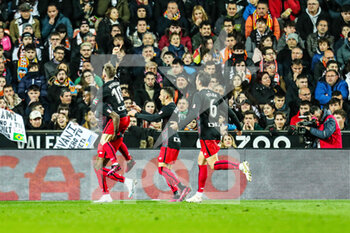 2023-01-26 - Iker Muniain of Athletic celebrates a goal 0-1 with teammates during the Spanish cup, Copa del Rey, quarter finals football match between Valencia and Athletic Club de Bilbao on January 26, 2023 at Estadium Mestalla in Valencia, Spain - FOOTBALL - SPANISH CUP - VALENCIA V ATHLETIC CLUB - SPANISH CUP - SOCCER