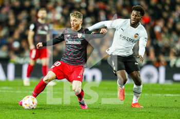 2023-01-26 - Iker Muniain of Athletic and Yunus Musah of Valencia during the Spanish cup, Copa del Rey, quarter finals football match between Valencia and Athletic Club de Bilbao on January 26, 2023 at Estadium Mestalla in Valencia, Spain - FOOTBALL - SPANISH CUP - VALENCIA V ATHLETIC CLUB - SPANISH CUP - SOCCER