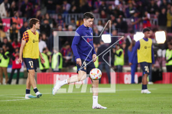 2023-04-05 - Robert Lewandowski of FC Barcelona warms up during the Spanish Cup, Copa del Rey, Semi Finals 2nd leg football match between FC Barcelona and Real Madrid on April 5, 2023 at Spotify Camp Nou stadium in Barcelona, Spain - FOOTBALL - SPANISH CUP - FC BARCELONA V REAL MADRID - SPANISH CUP - SOCCER