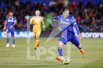 2023-01-28 - Carles Alena of Getafe during the Spanish championship La Liga football match between Getafe CF and Real Betis Balompie on January 28, 2023 at Coliseum Alfonso Perez in Getafe, Madrid, Spain - FOOTBALL - SPANISH CHAMP - GETAFE V REAL BETIS - SPANISH LA LIGA - SOCCER