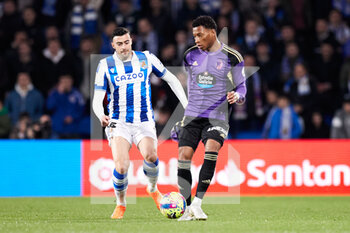 2023-02-05 - Gonzalo Plata of Real Valladolid CF competes for the ball with Diego Rico of Real Sociedad during the Spanish championship La Liga football match between Real Sociedad and Real Valladolid CF on February 5, 2023 at Reale Arena in San Sebastian, Spain - FOOTBALL - SPANISH CHAMP - REAL SOCIEDAD V REAL VALLADOLID - SPANISH LA LIGA - SOCCER