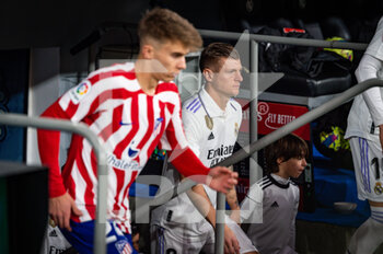 2023-02-25 - Toni Kroos (Real Madrid) before the football match between
Real Madrid and Atletico Madrid called “El Derby” valid for the matchday 23 of La Liga celebrated in Madrid, Spain at Bernabeu stadium on Saturday 25 February 2023 - REAL MADRID VS ATLETICO MADRID - SPANISH LA LIGA - SOCCER