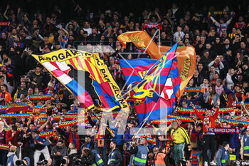2023-03-19 - Fans of FC Barcelona celebrate the victory after the Spanish championship La Liga football match between FC Barcelona and Real Madrid on March 19, 2023 at Camp Nou stadium in Barcelona, Spain - FOOTBALL - SPANISH CHAMP - FC BARCELONA V REAL MADRID - SPANISH LA LIGA - SOCCER