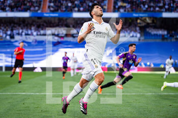 2023-04-02 - Marco Asensio (Real Madrid) in action during the football match between
Real Madrid and Valladolid
valid for the match day 27 of the Spanish first division league “La Liga” celebrated in Madrid, Spain at Bernabeu stadium on Sunday 02 April 2023 - REAL MADRID VS VALLADOLID - SPANISH LA LIGA - SOCCER