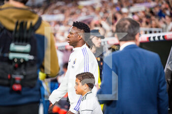 2023-04-08 - Vinícius Júnior (Real Madrid) entering the field before the football match between
Real Madrid and Villareal
valid for the match day 28 of the Spanish first division league “La Liga” celebrated in Madrid, Spain at Bernabeu stadium on Saturday 08 April 2023 - REAL MADRID VS VILLAREAL - SPANISH LA LIGA - SOCCER