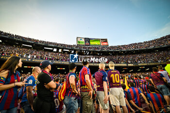 2023-05-28 - Supporters of FC Barcelona are seen during a La Liga Santander match between FC Barcelona and RCD Mallorca at Spotify Camp Nou, in Barcelona, Spain on May 28, 2023. (Photo / Felipe Mondino) - FC BARCELONA VS RCD MALLORCA - SPANISH LA LIGA - SOCCER