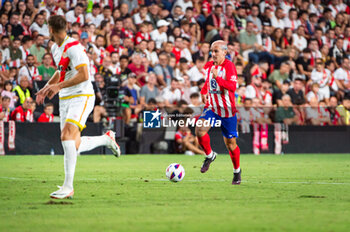 2023-08-28 - Antoine Griezmann (Atletico Madrid) in action during the LaLiga EA Sports football match between Rayo Vallecano vs Atletico Madrid played at Estadio de Vallecas on August 28, 2023 in Madrid, Spain - RAYO VALLECANO VS ATLETICO MADRID - SPANISH LA LIGA - SOCCER