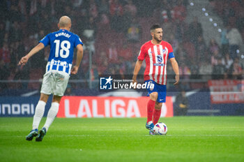 2023-10-29 - Jorge Resurreccion Merodio (Koke) (Atletico Madrid) in action with the ball during the football match of Spanish championship La Liga EA Sports between Atletico Madrid vs Alaves played at Metropolitano stadium on October 29, 2023 in Madrid, Spain - ATLETICO MADRID VS ALAVES - SPANISH LA LIGA - SOCCER