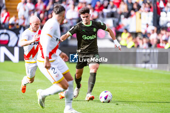 2023-11-11 - Miguel Gutierrez of Girona seen in action during the La Liga EA Sports 2022/23 football match between Rayo Vallecano vs Girona at Estadio de Vallecas in Madrid, Spain. - RAYO VALLECANO VS GIRONA - SPANISH LA LIGA - SOCCER