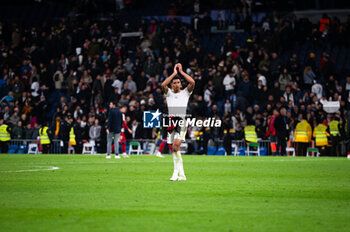 2023-12-02 - Jude Bellingham of Real Madrid celebrate the victory at the end of the La Liga EA Sports 23/24 football match between Real Madrid vs Granada at Bernabeu stadium in Madrid, Spain. - REAL MADRID VS GRANADA - SPANISH LA LIGA - SOCCER