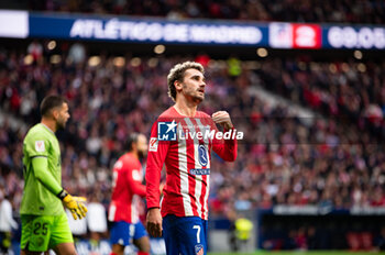 2023-12-10 - Antoine Griezmann of Atletico Madrid seen after missing a goal during the La Liga EA Sports 2023/24 football match between Atletico Madrid vs Almeria at Metropolitano stadium in Madrid, Spain. - ATLETICO MADRID VS ALMERIA - SPANISH LA LIGA - SOCCER