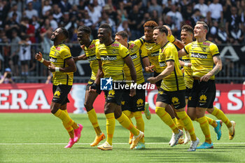 2023-04-30 - 04.06.2023, Bern, Wankdorf, CUP Final: BSC Young Boys - FC Lugano, #18 Jean-Pierre Nsame (Young Boys) celebrates his goal with #21 Ulisses Garcia (Young Boys), #5 Cedric Zesiger (Young Boys), #4 Aurele Amenda (Young Boys), #16 Christian Fassnacht (Young Boys) and #7 Filip Ugrinic (Young Boys) - CUP FINAL: BSC YOUNG BOYS - FC LUGANO - SWISS CUP - SOCCER