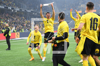 2023-04-30 - April 30th, 2023, Bern, Wankdorf Stadium, Super League: BSC Young Boys - FC Luzern, #32 Fabian Rieder (Young Boys) celebrates the 16th championship title with a crafted trophy. - SUPER LEAGUE: BSC YOUNG BOYS - FC LUZERN - SWISS SUPER LEAGUE - SOCCER